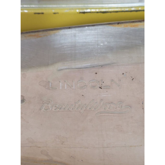 Vintage Lincoln Beautyeare Set of 2 Yellow Metal Storage Containers with Lids - Picture 9 of 16